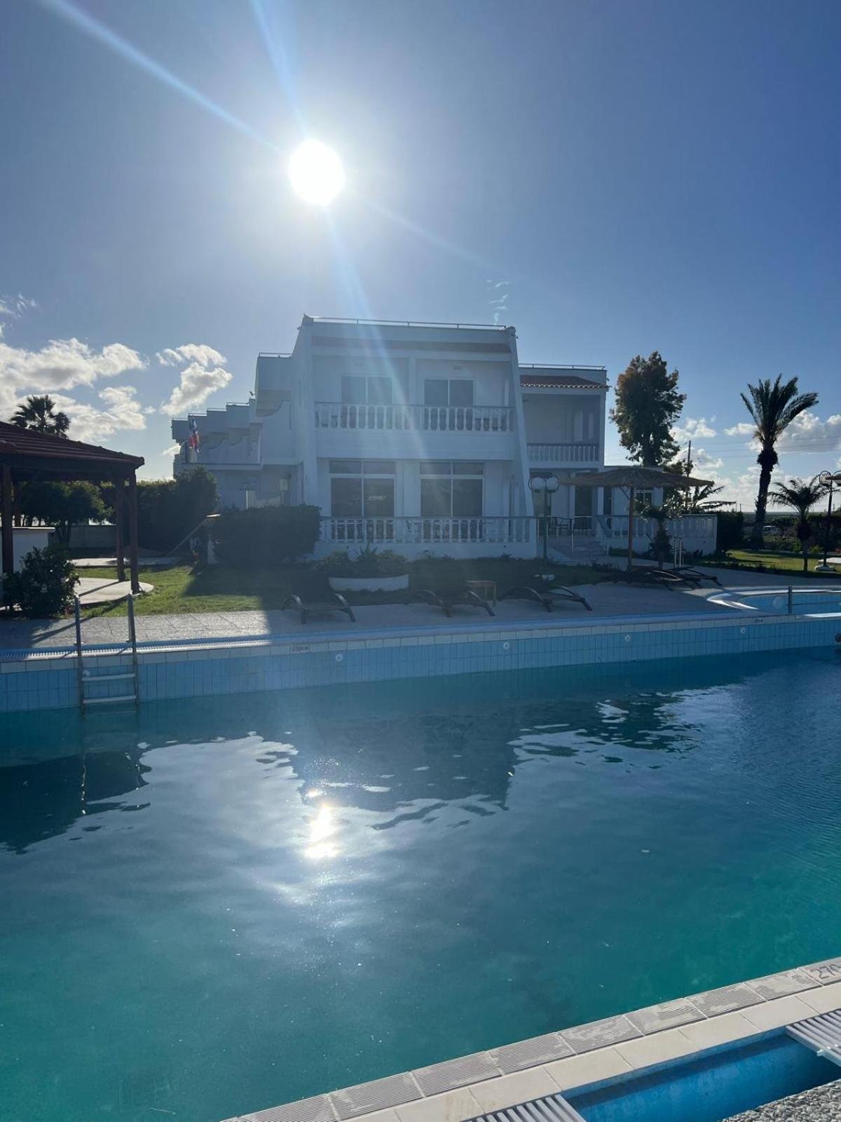 Ayit Hotel Theológos Esterno foto